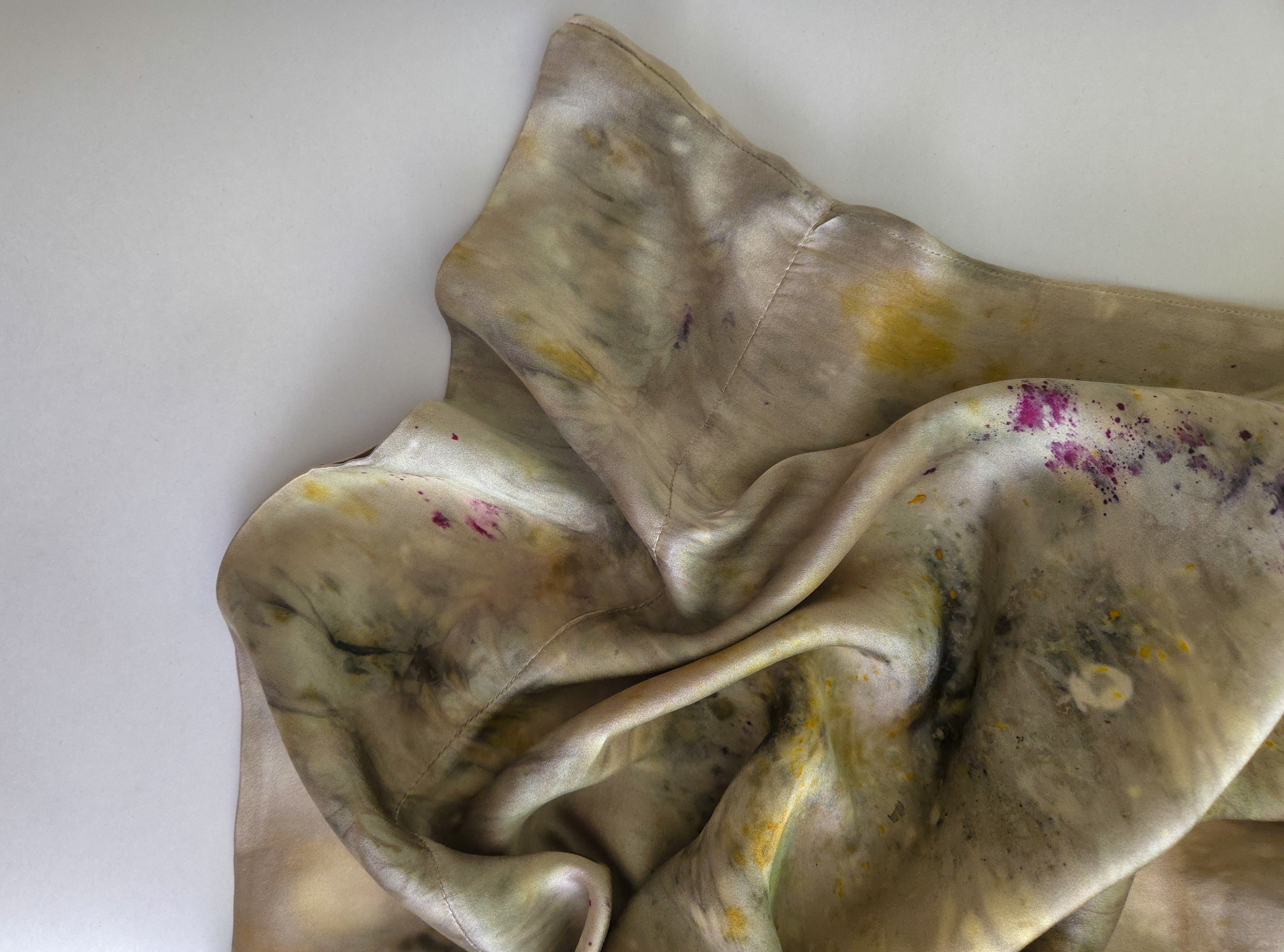 Silk & Bloom: A Natural Dyeing on Silk & Floral Bouquet Workshop (3/14)