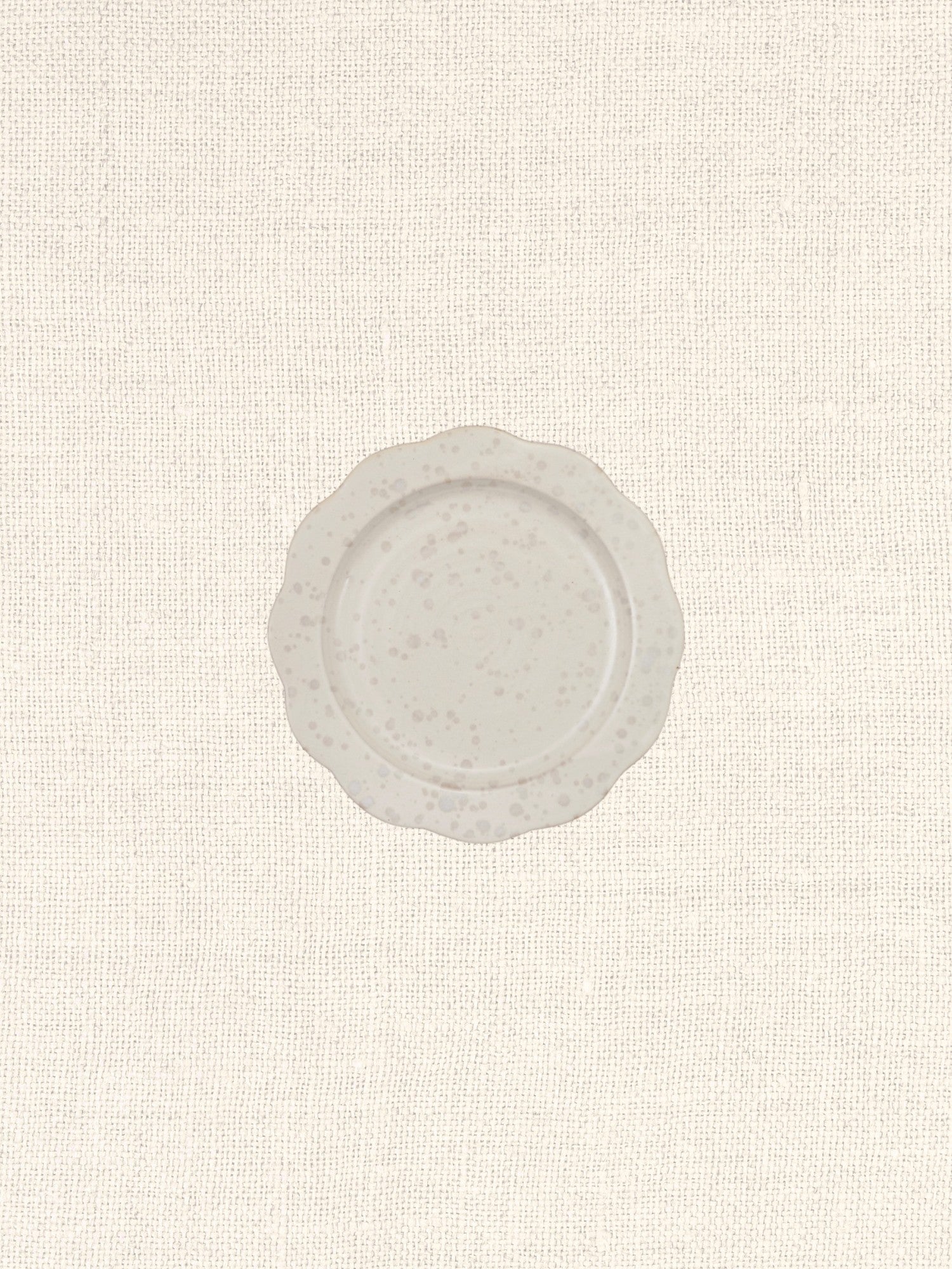 Stoneware Scalloped Plate | White Speckled | Salad