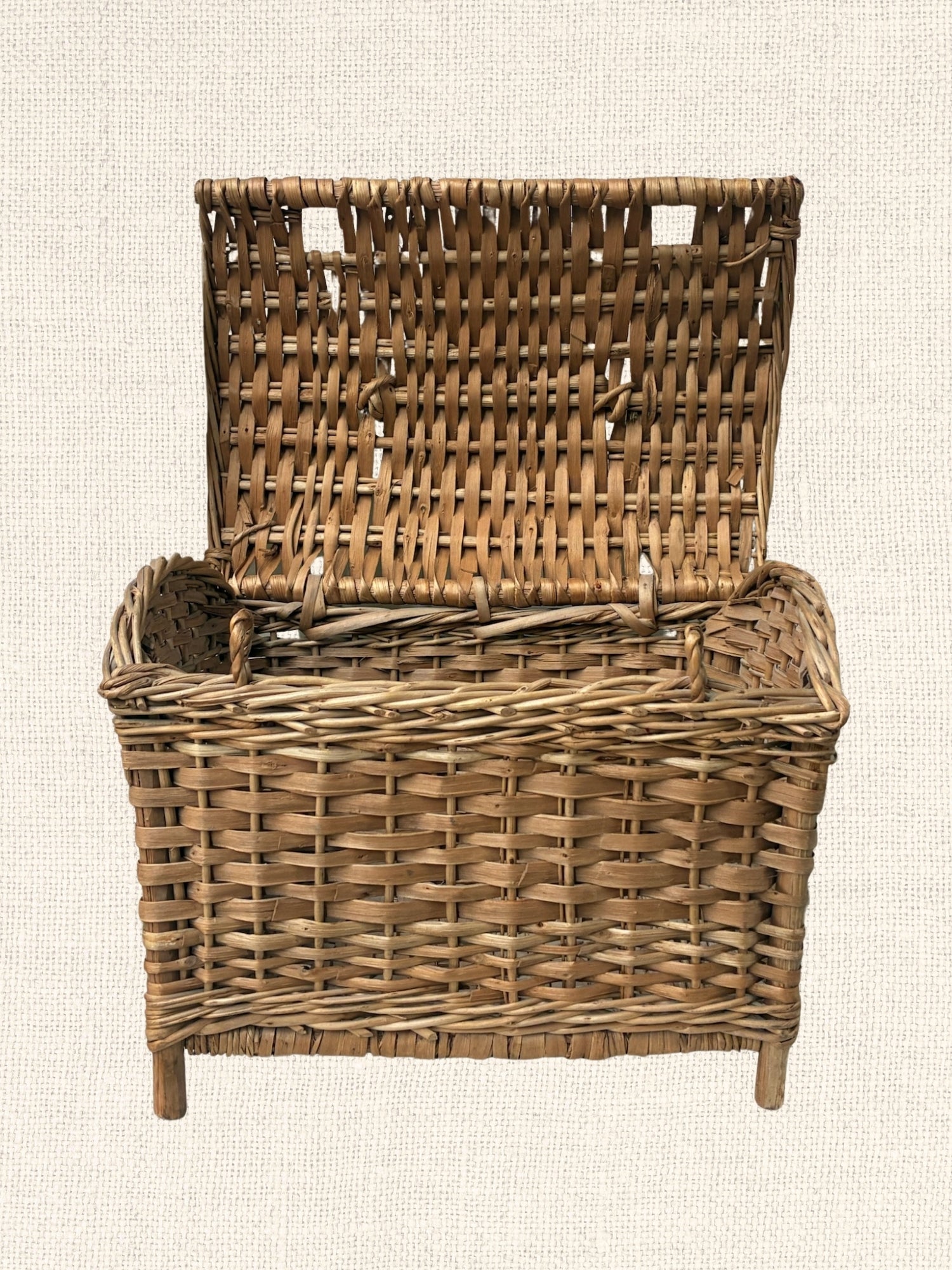 Vintage Picnic Basket