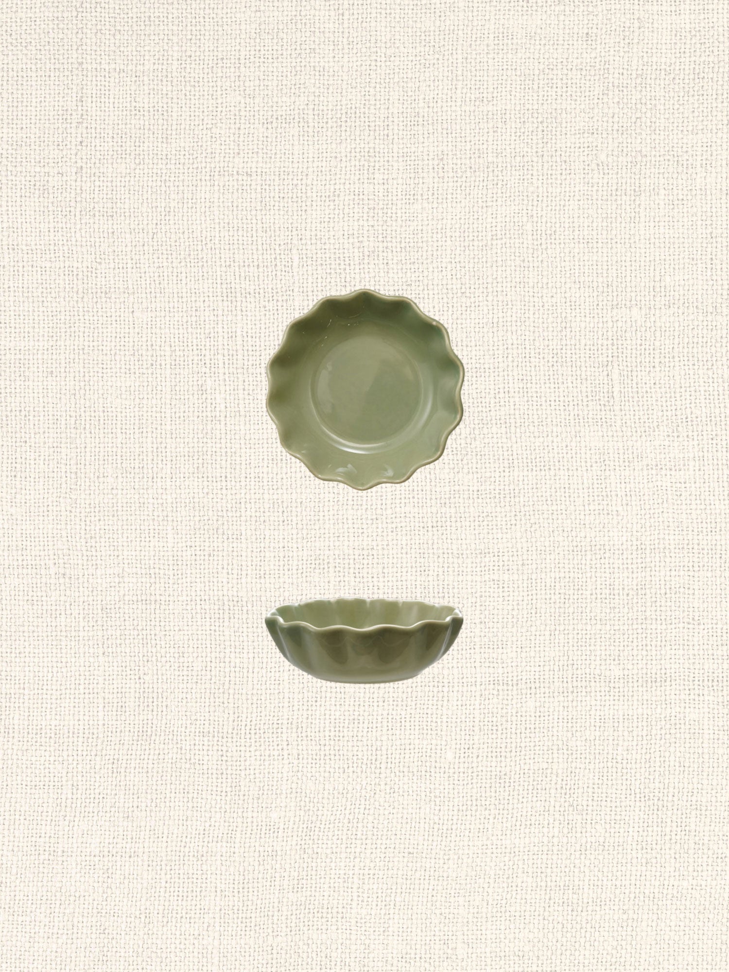 Stoneware Scalloped Bowl