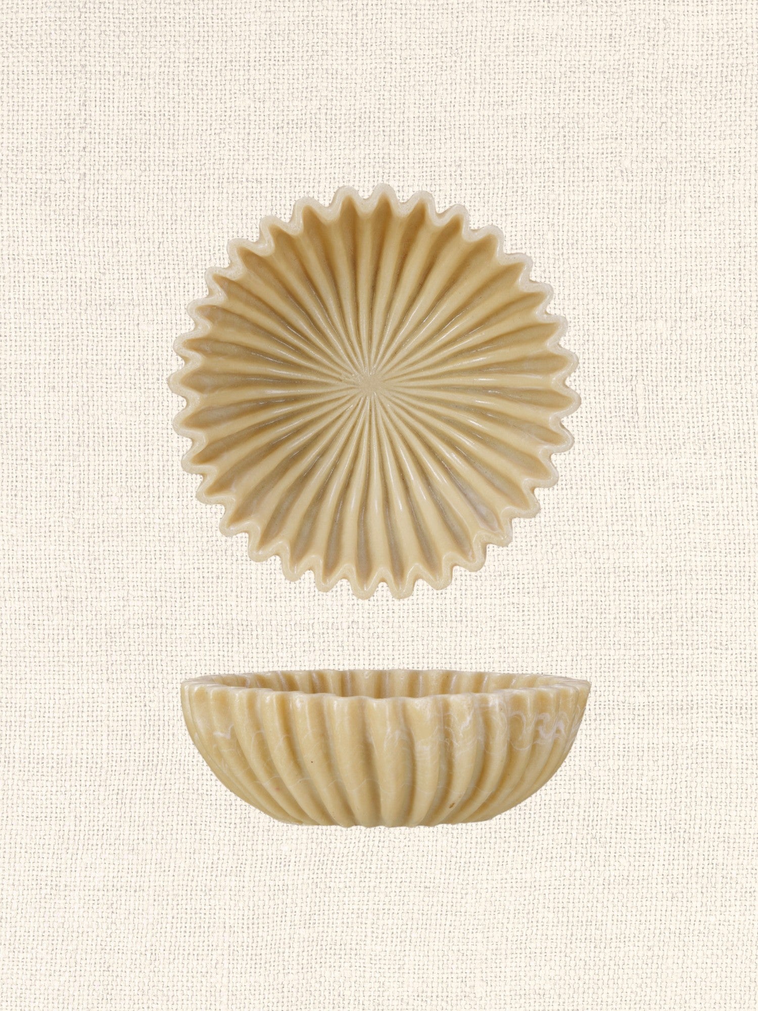 Decorative Resin Pleated Bowl