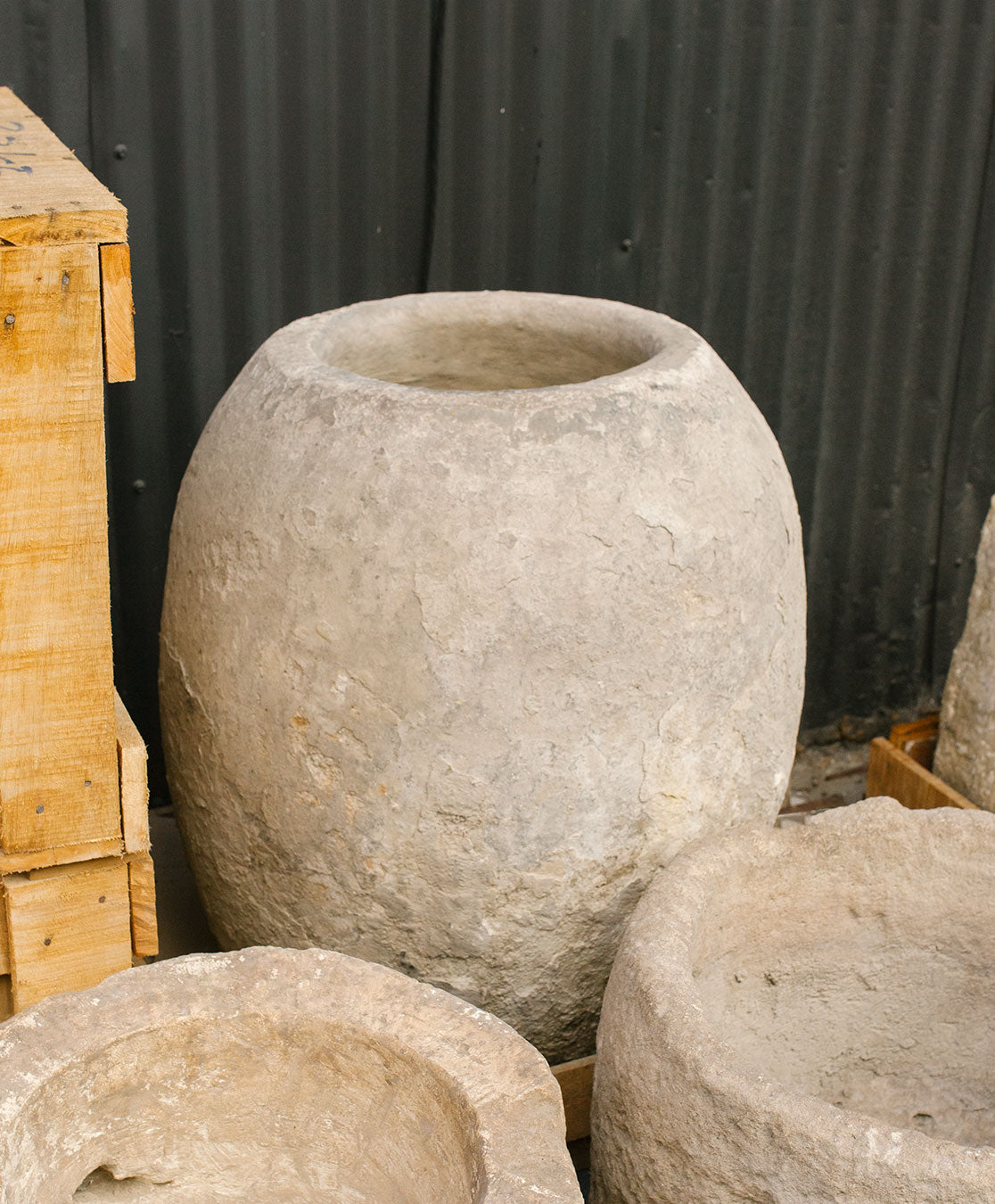 Limestone Pot | No. 16