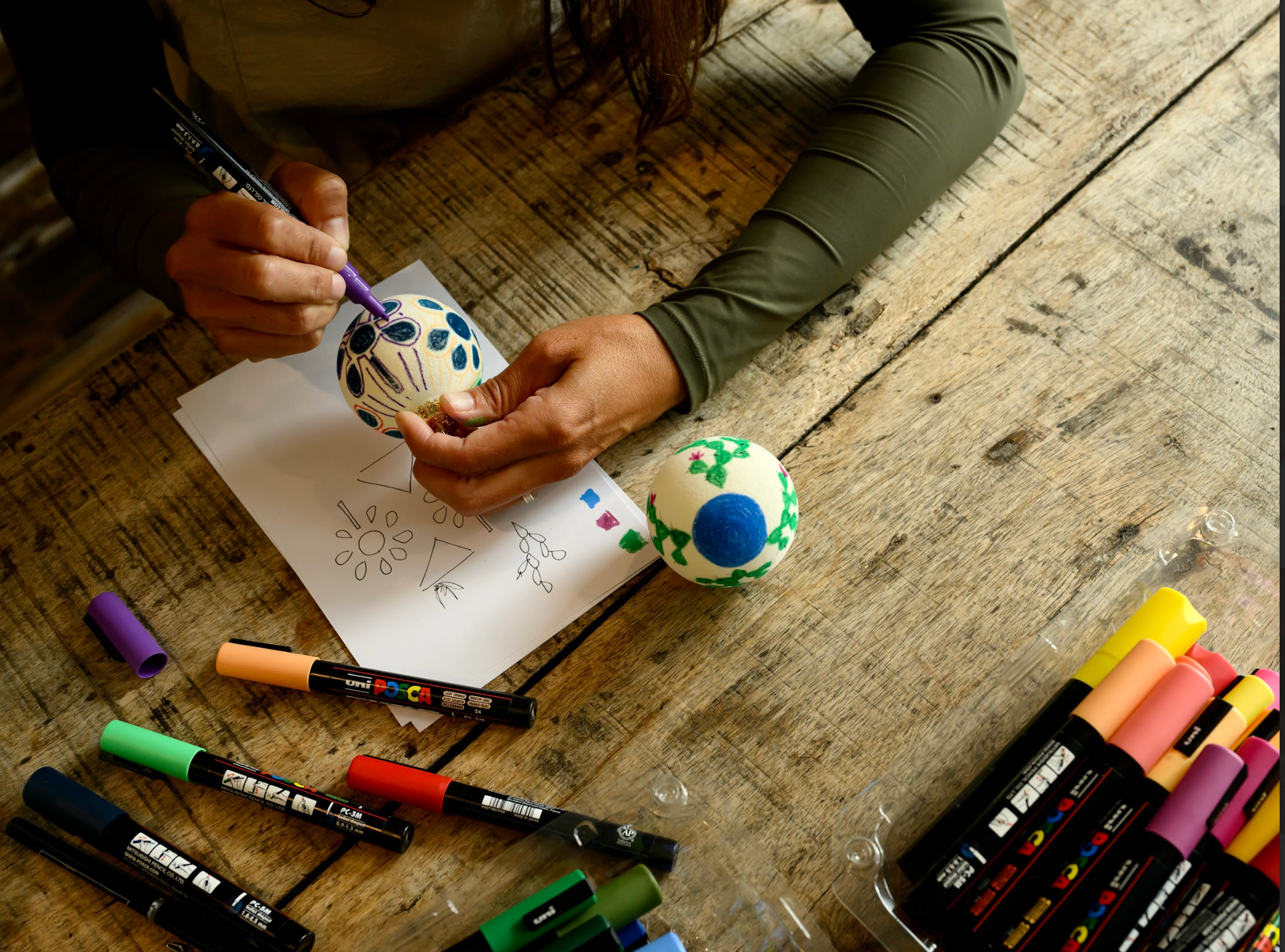 Make & Mingle: Ornament Decorating Workshop (12/9)