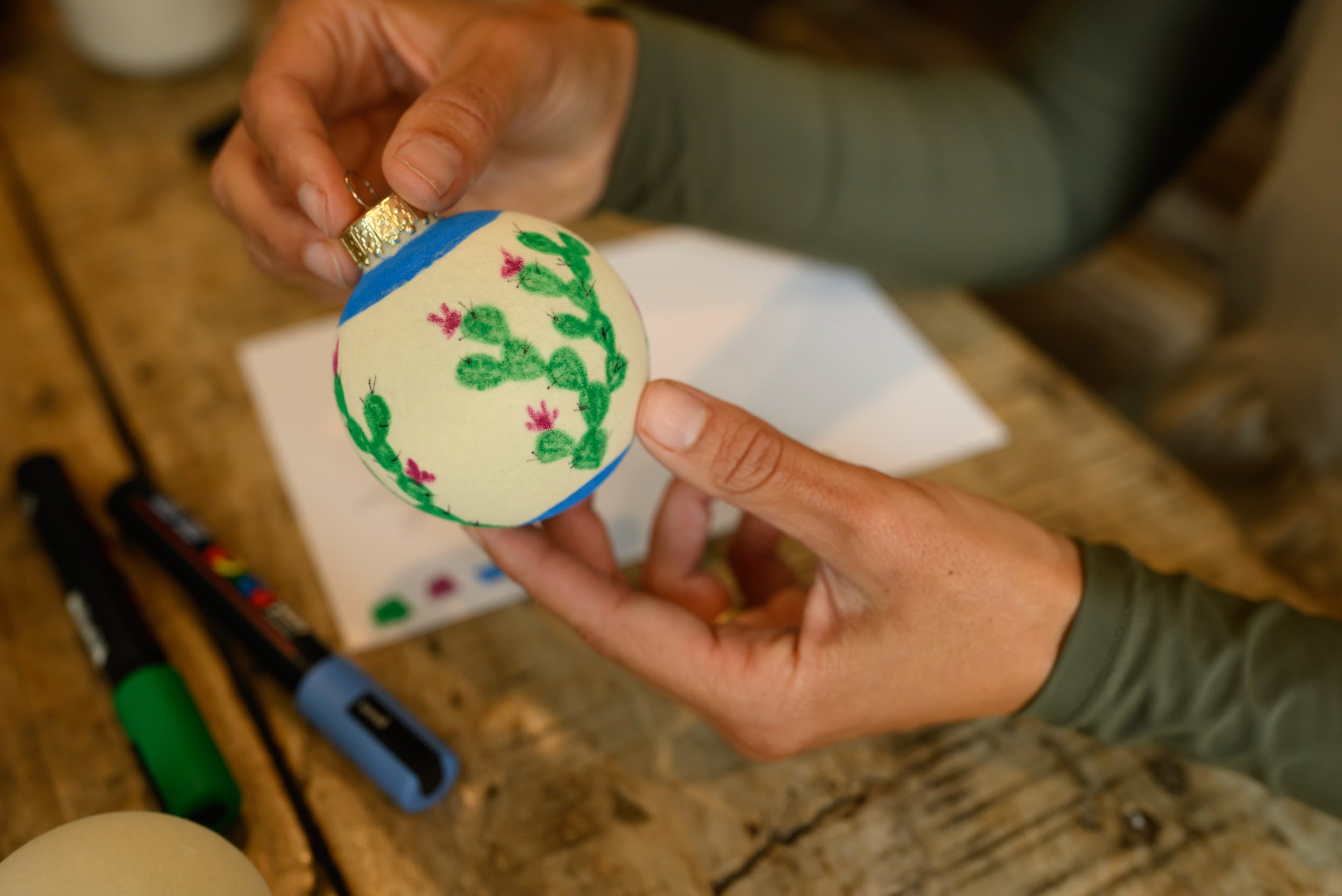Make & Mingle: Ornament Decorating Workshop (12/9)
